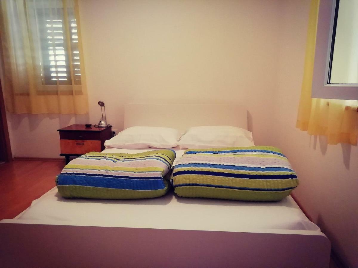 Apartment Bruno-Centre Of ชิเบนิก ภายนอก รูปภาพ